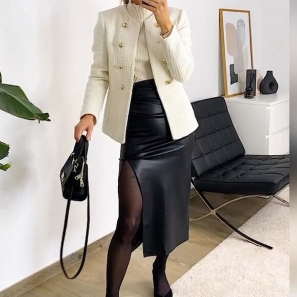 NWOT Zara Textured Tweed Ecru Blazer. Chanel style. Blogger fave. - Picture 6 of 15